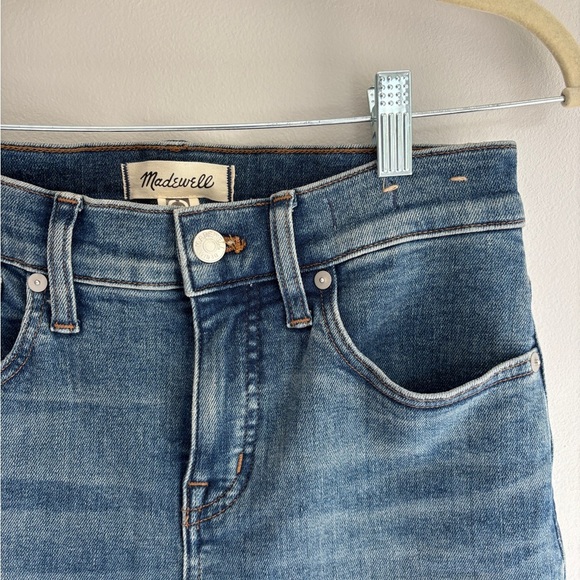 NWOT Madewell Kick Out Jeans in Medium Blue Wash, Size 25 - Picture 7 of 8